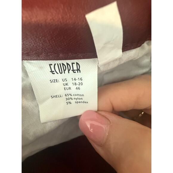 NWT Faux‎ Leather Burgundy pants size 14/16 - Picture 8 of 9